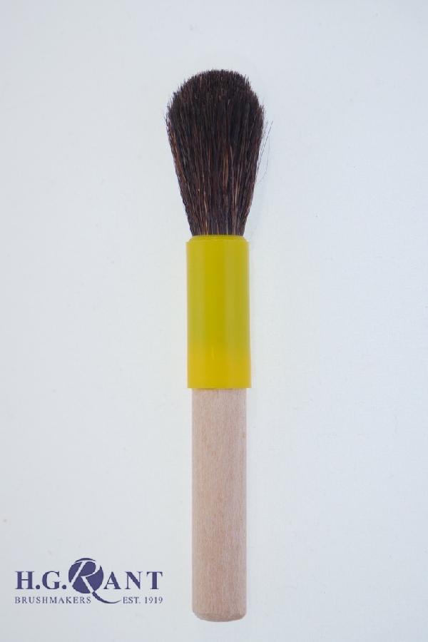 Lens Mop. Short handle, plastic ferrule with squirrel mixture filling